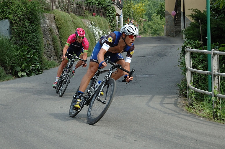 DSC_4051.jpg - Matteo TRENTIN, il vincitore della tappa, con Sacha MODOLO.