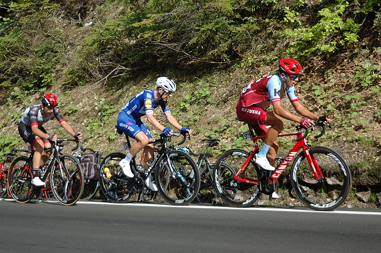 DSC_5206.jpg - Viacheslav Kuznetsov (Katusha - Alpecin) arriverà 7°; Michael Morkov (Quick - Step Floors) arriverà 6°; Marco Marcato (UAE Emirates) arriverà 5°.