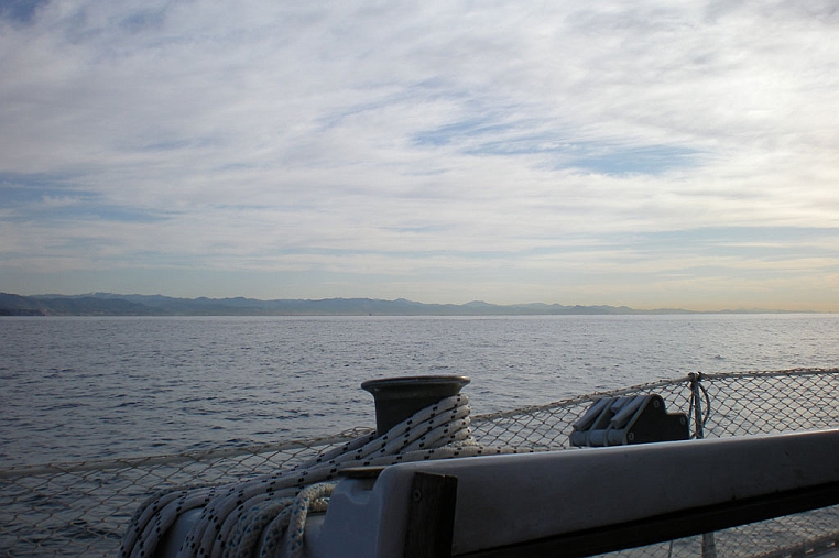 DSCN0916.jpg - La costa continua verso Genova e il levante.