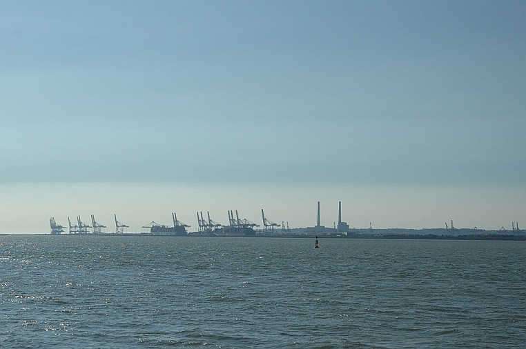 120-DSC_5538.jpg - Il porto di Le Havre.