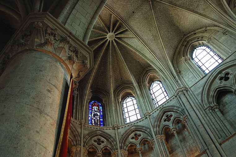 09-DSC_5375.jpg - Il coro gotico normanno.