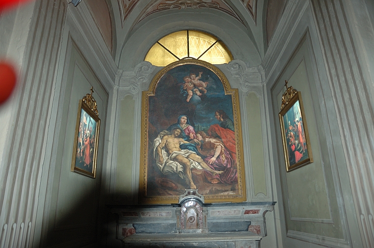 51_DSC_6753.jpg - Tutta la chiesa è adornata da opere d’arte...