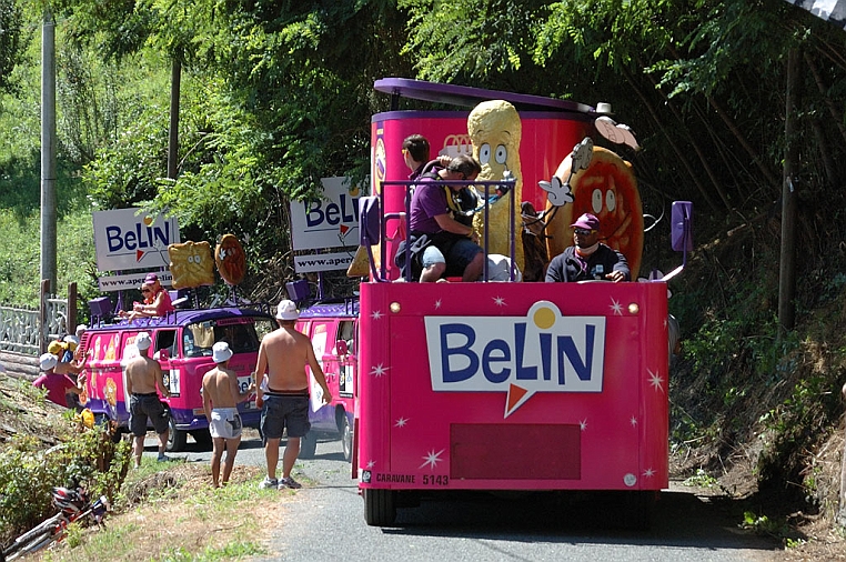 DSC_1501JA.jpg - Siamo al Tour de France (anche se la tappa arriva in Piemonte) la Liguria con i suoi dialetti non centra nulla!