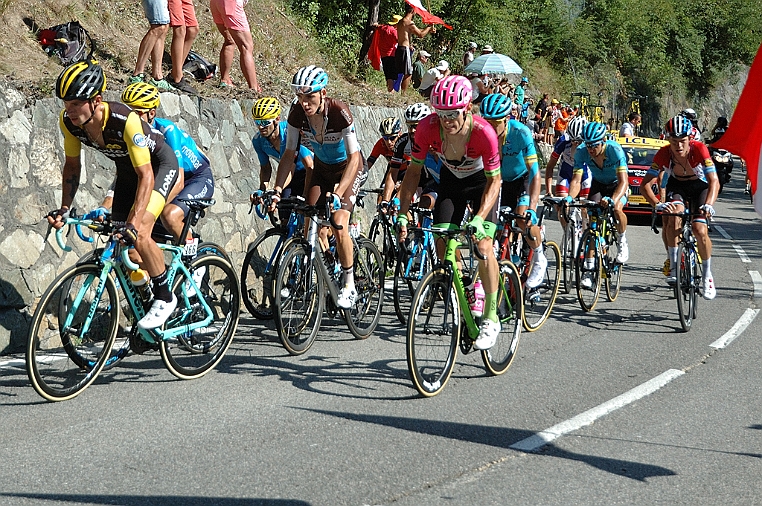 DSC_5979.jpg - nel gruppo anche Vincenzo Nibali (Team Bahrain-Merida)...