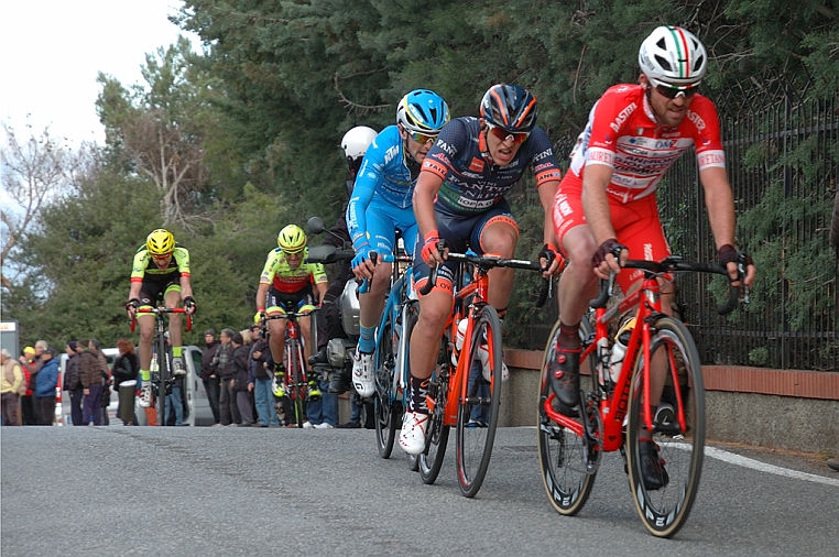 DSC_5142.jpg - …a 12" Francesco Gavazzi, seguito da Nicola Bagioli della Nippo – Vini Fantini.