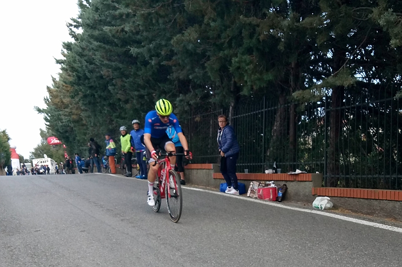 TL2019_08.jpg - Ultimo passaggio di Giulio Ciccone su Colla Micheri.