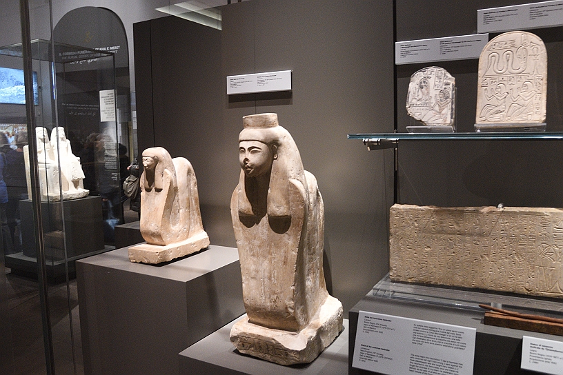 40_MAK_5712.jpg - La dea serpente Meretseger il cui nome significa “colei che ama il silenzio” ha il corpo di cobra e la testa di donna. Risale circa al 1292 – 1076, proviene da Medina.